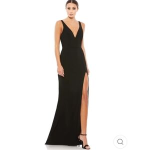 MAC DUGGAL PLUNGE NECK HIGH SLIT GOWN in Black size 6 style # 25846 sleeveless.